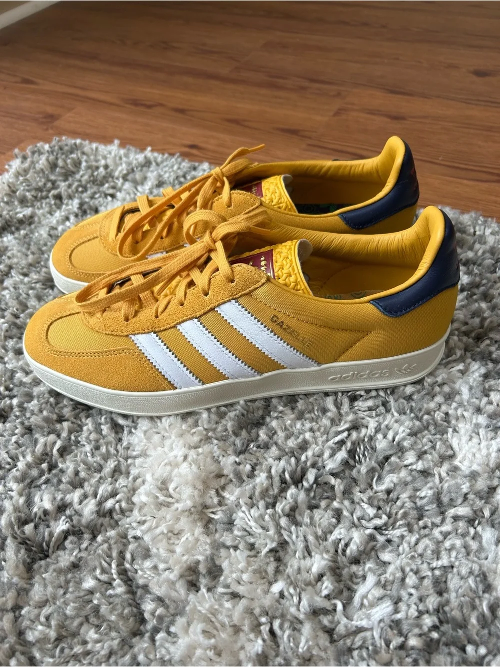 Adidas Gazelle Sneakers in Mustard Yellow, Navy and White unisex